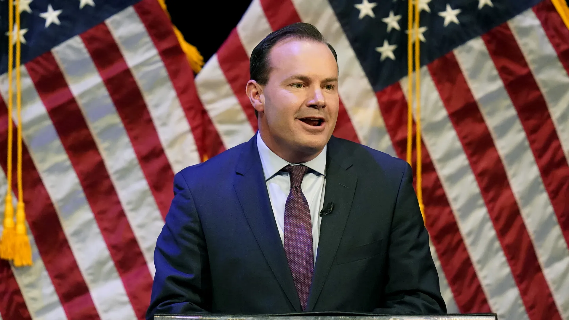 Portrait of U.S. Senator Mike Lee
